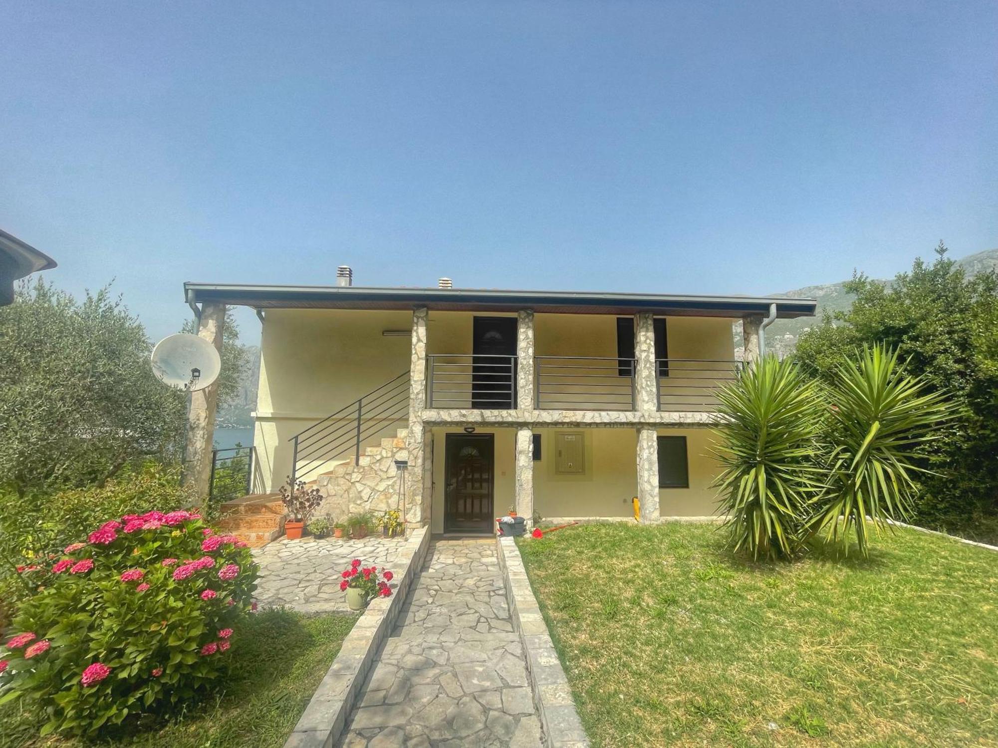Apartments Krivokapic Prcanj With Bay View Kotor Bagian luar foto
