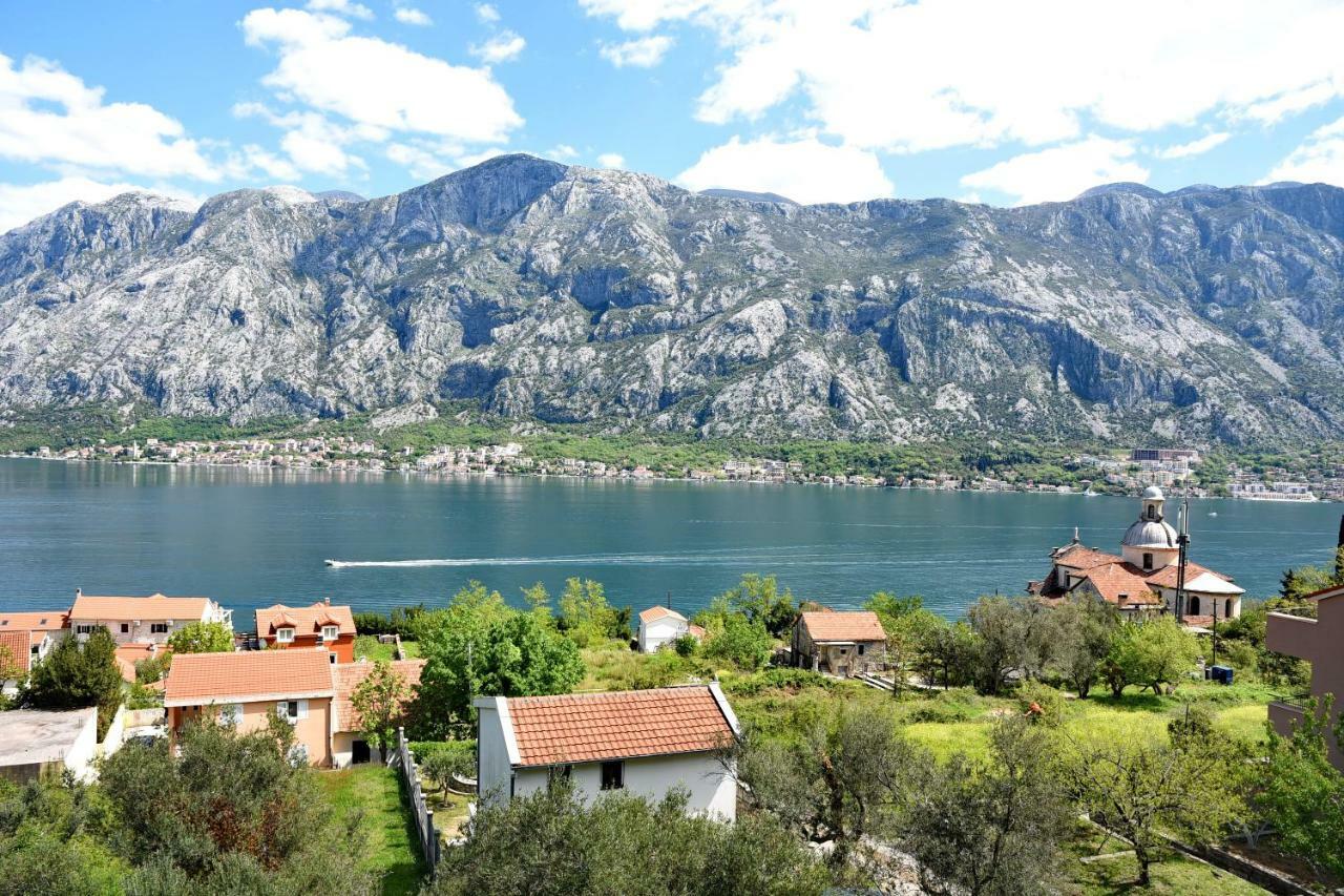 Apartments Krivokapic Prcanj With Bay View Kotor Bagian luar foto