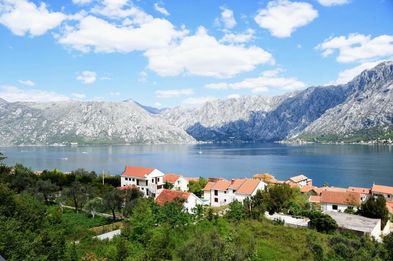Apartments Krivokapic Prcanj With Bay View Kotor Bagian luar foto